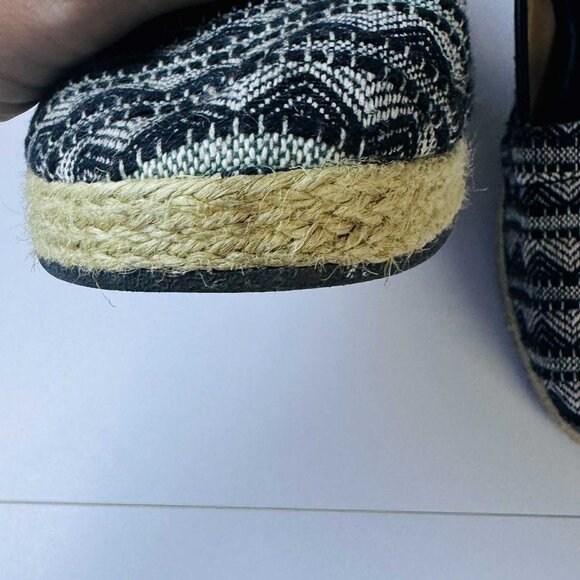 b.ø.c. Born Concept Espadrille Flats | Size 7.5M | Black & Cream Patterned Slip- - Picture 8 of 13